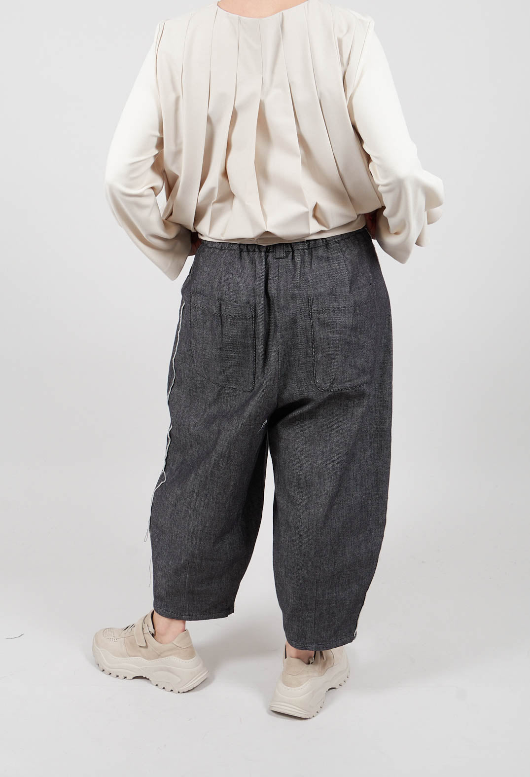 Contrast Stitch Jean Trousers in Dark Blue