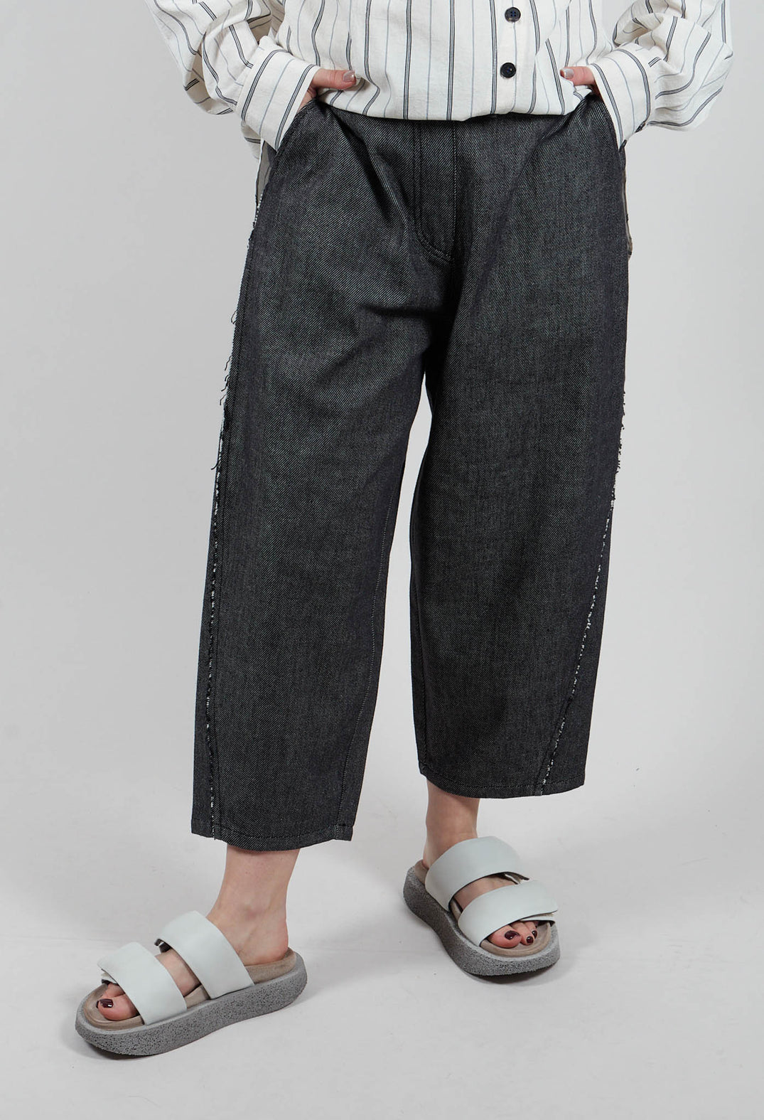 Raw Hemmed Jean Trousers in Dark Blue