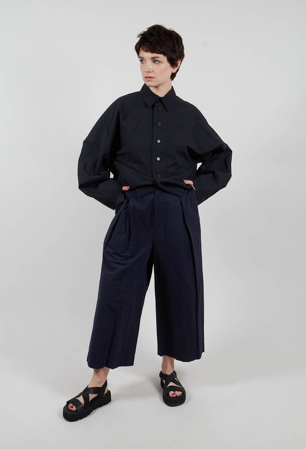 Pleated Trousers in Dark Navy