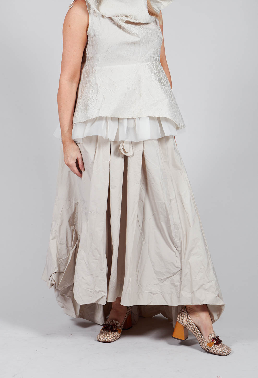 Dipped Hemline Skirt in Beige