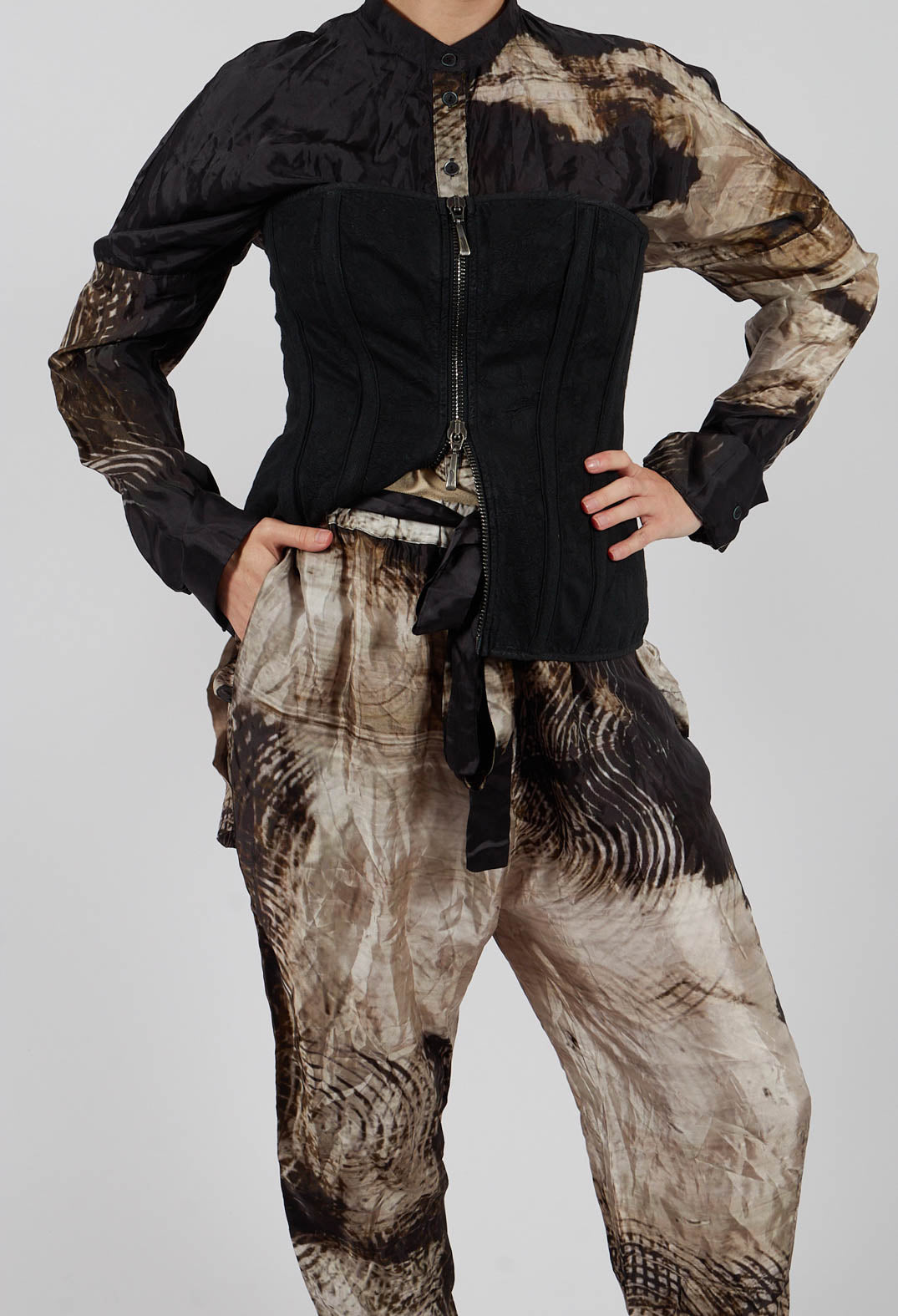Relaxed Trousers in Single Variant