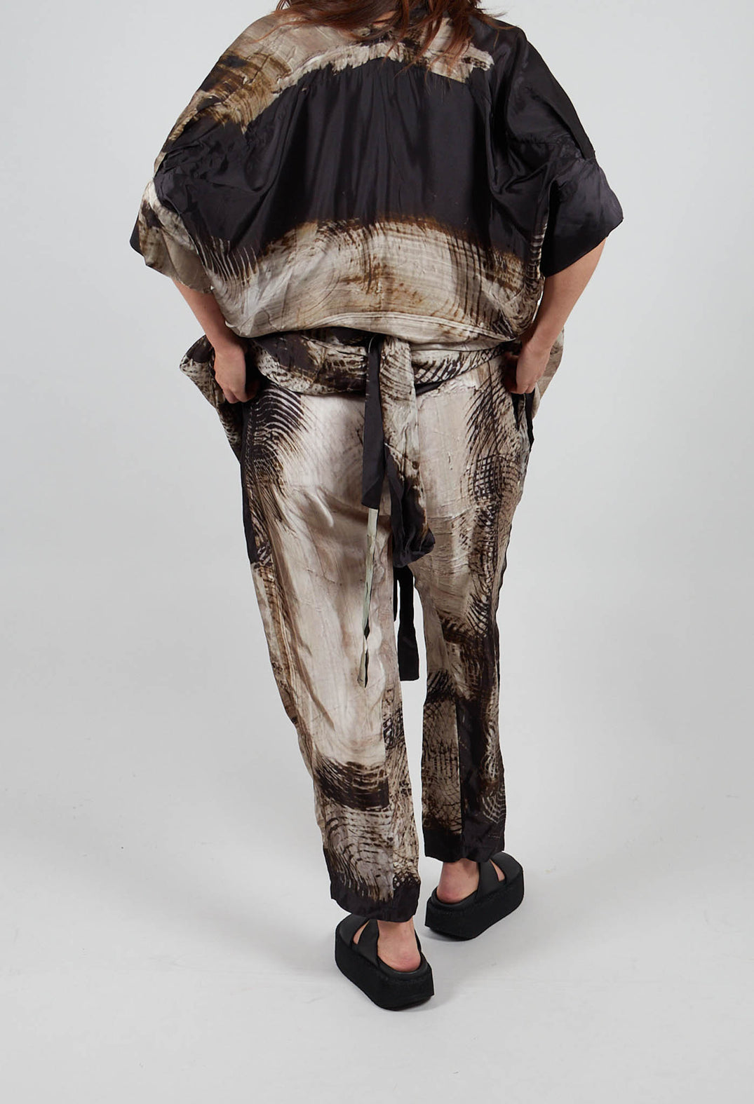 Relaxed Trousers in Single Variant