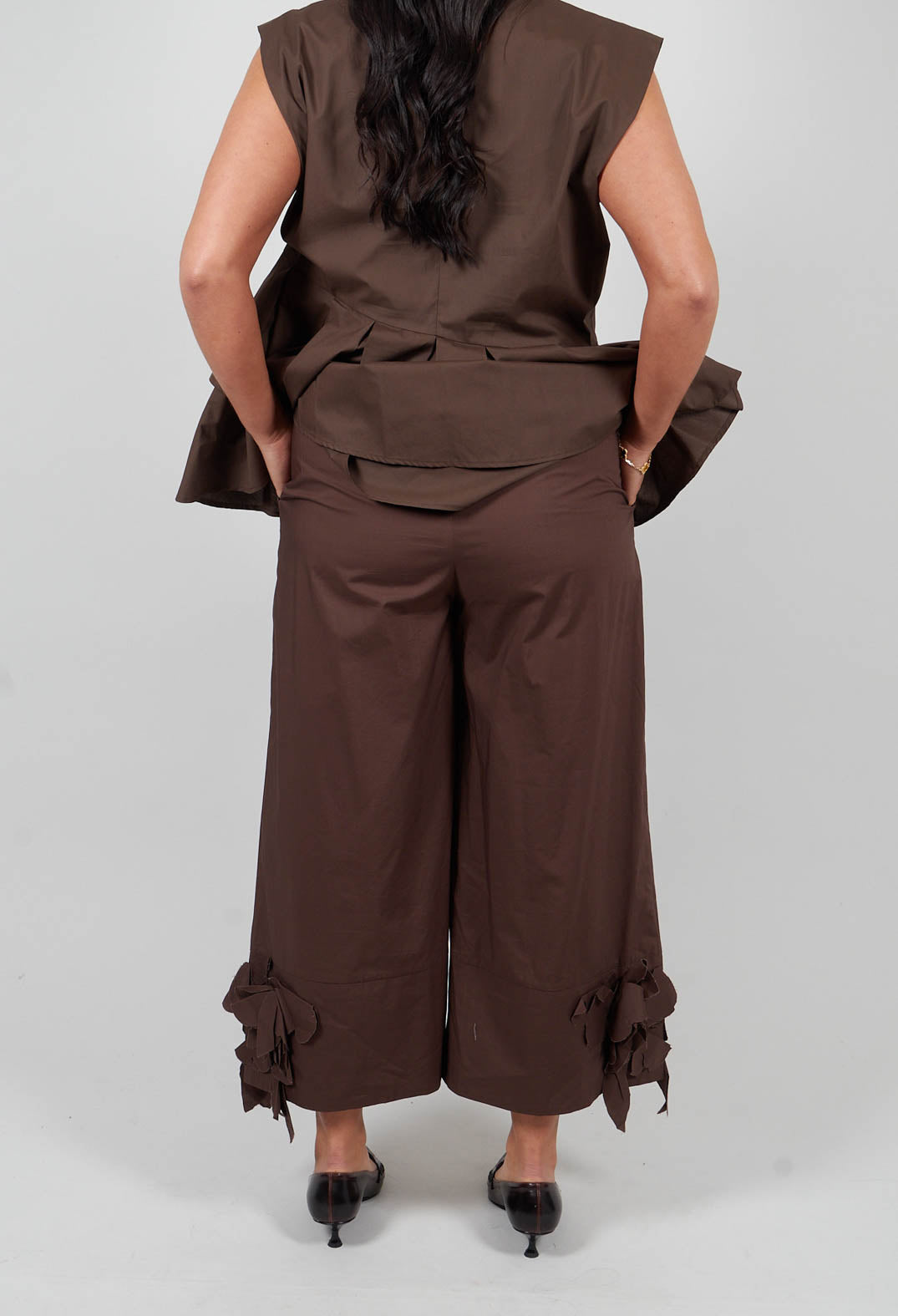 Frill Hemmed Trousers in Chocolate