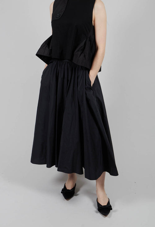 Pleated Skirt in Black