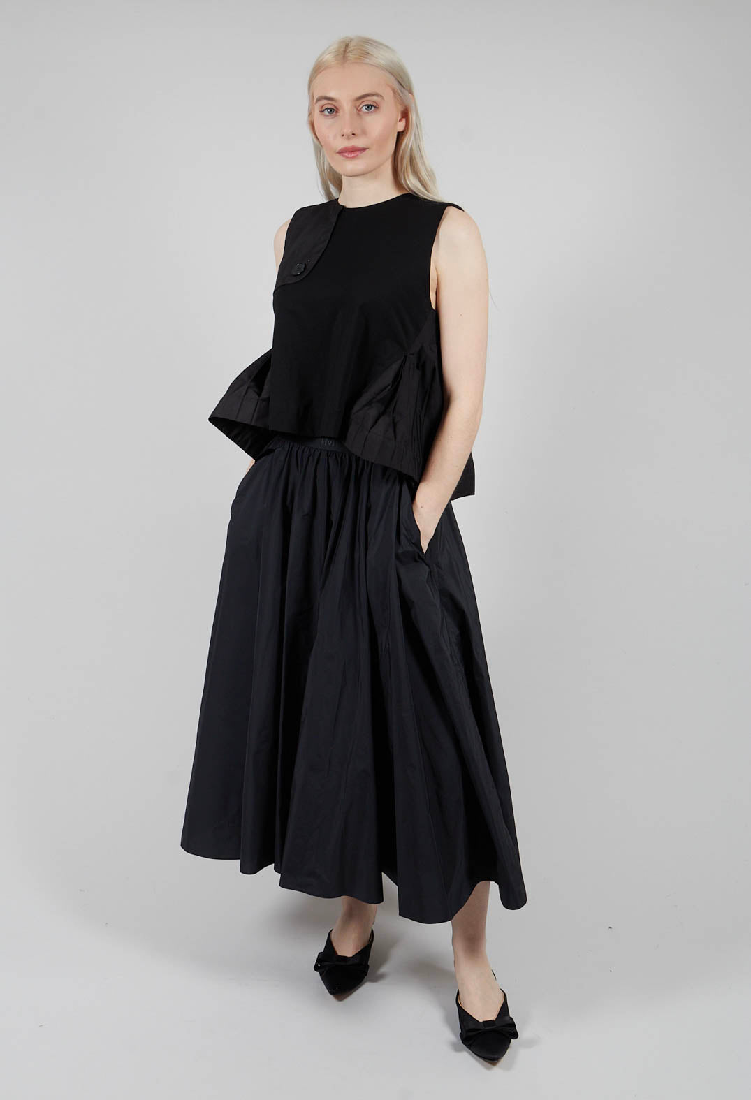 Pleated Skirt in Black