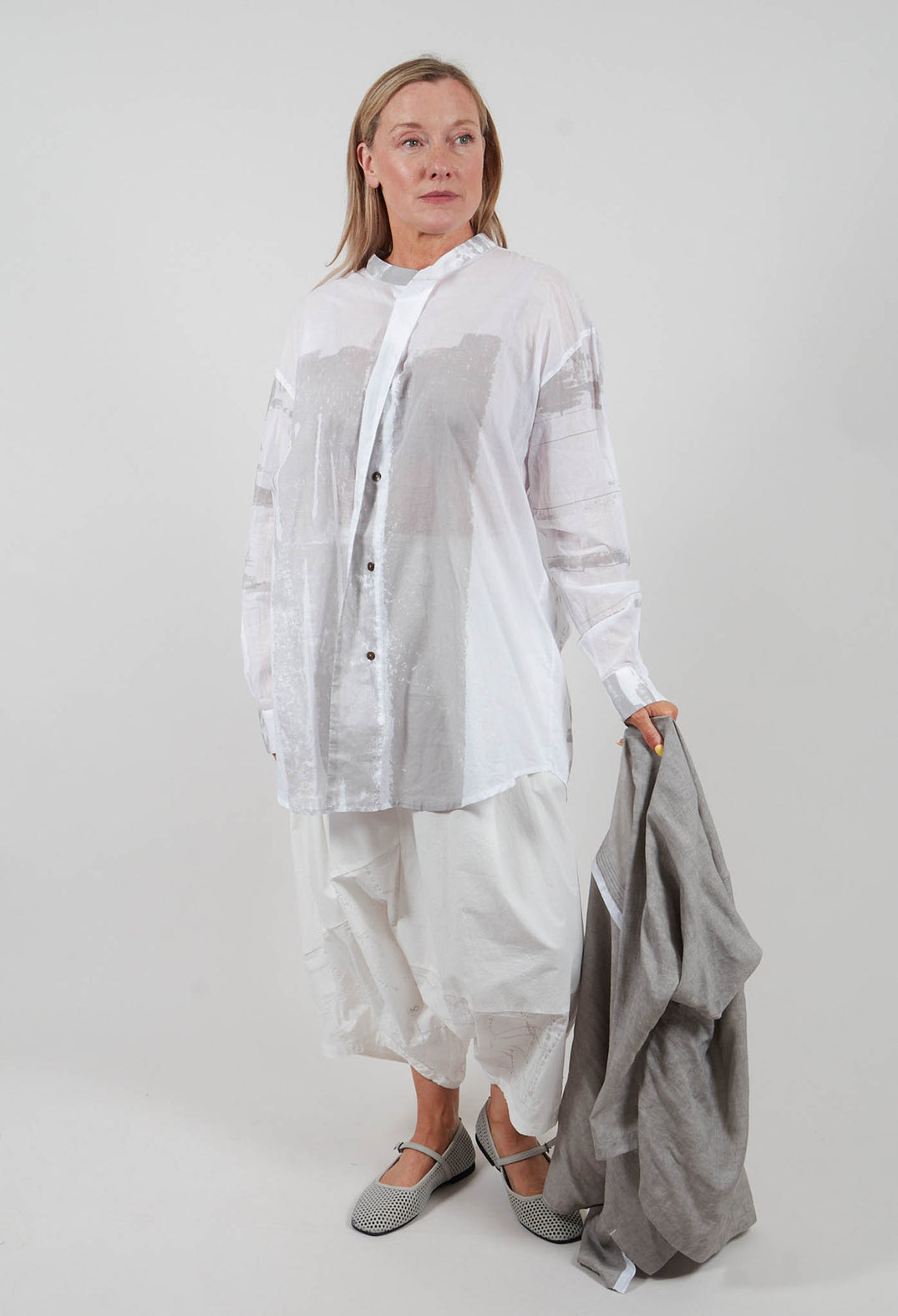 Long Shirt with Print in White