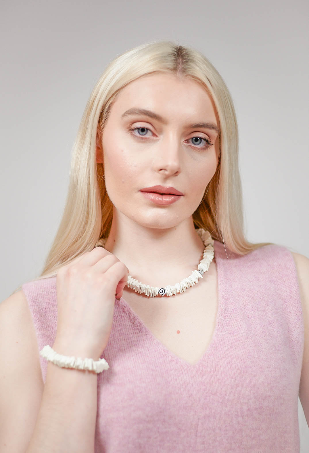 Snail Beaded Ceramics Necklace in White