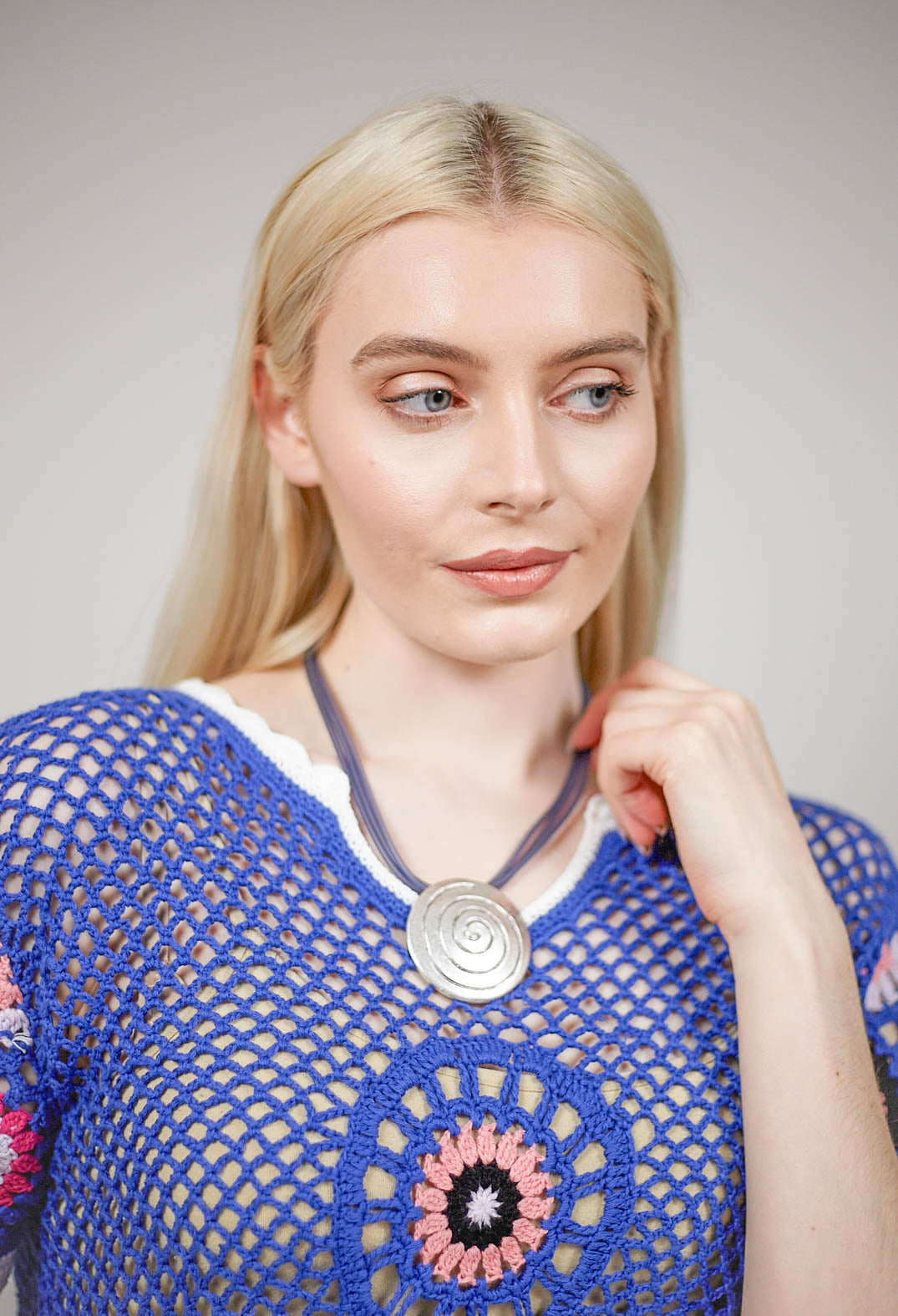PVC Three Row Necklace with Spiral Zamak Pendant in Montanblue