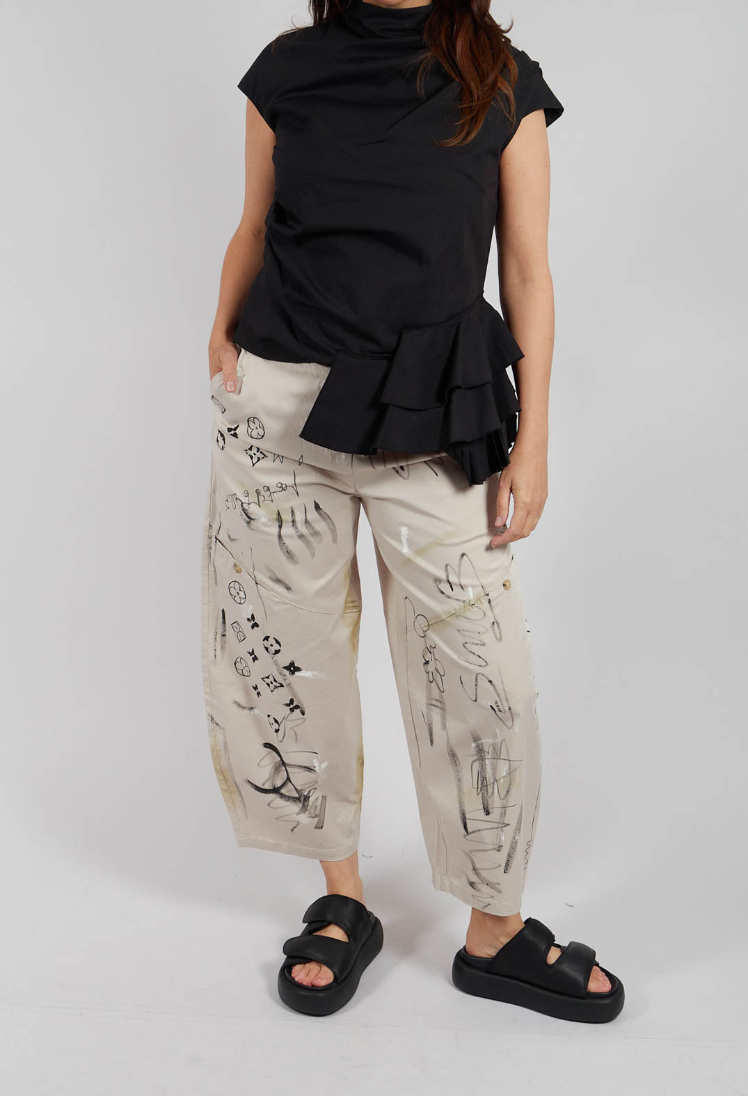 Signature Design Trousers in Beige