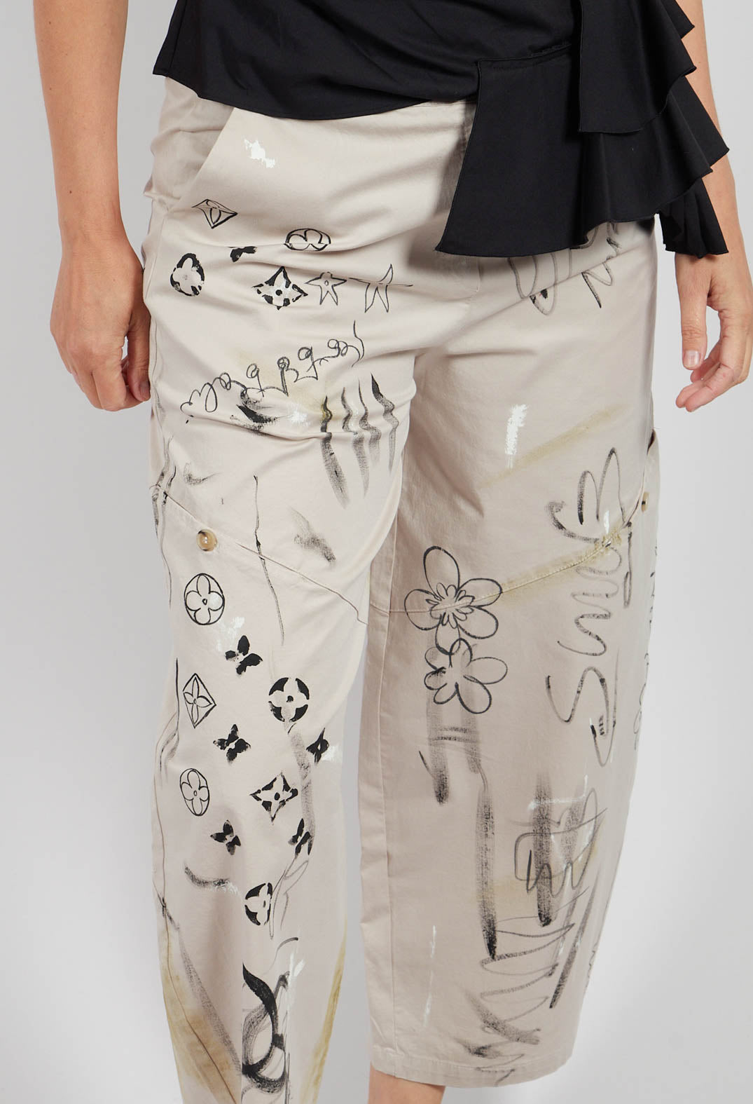 Signature Design Trousers in Beige
