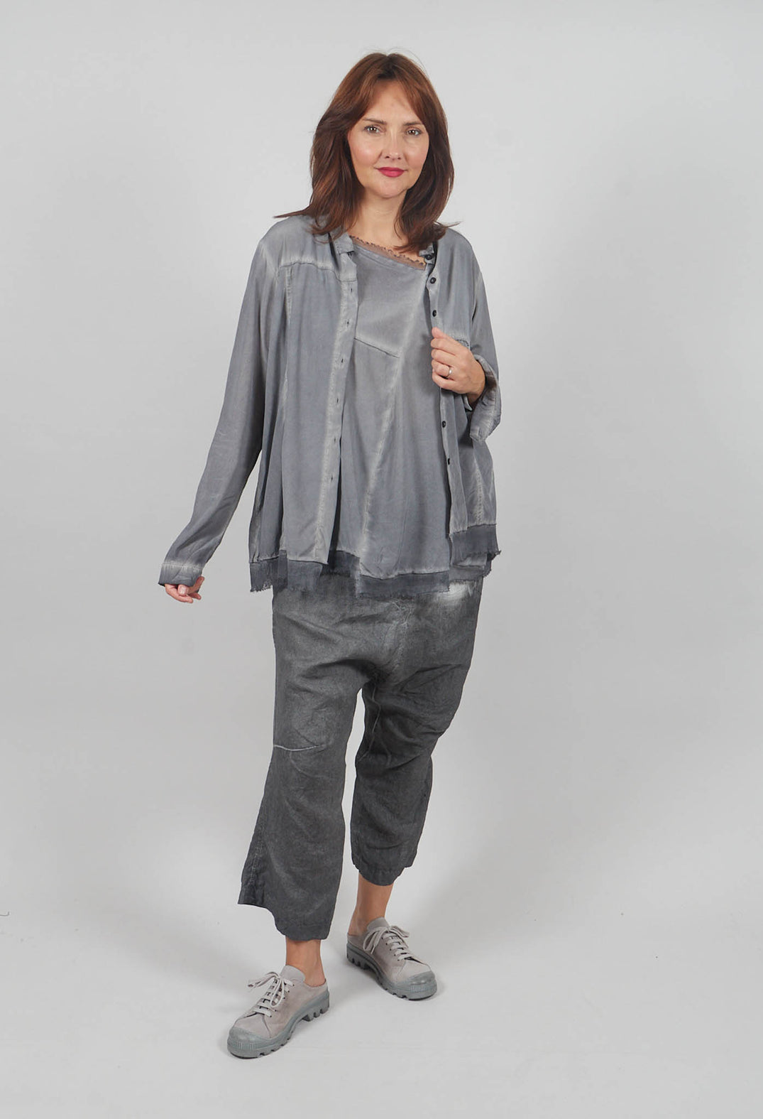 Contrast Hem Shirt in Coal Cloud