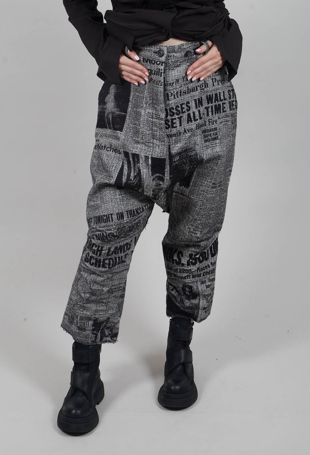 Drop Crotch Wrinkled Trousers in Moonwalk