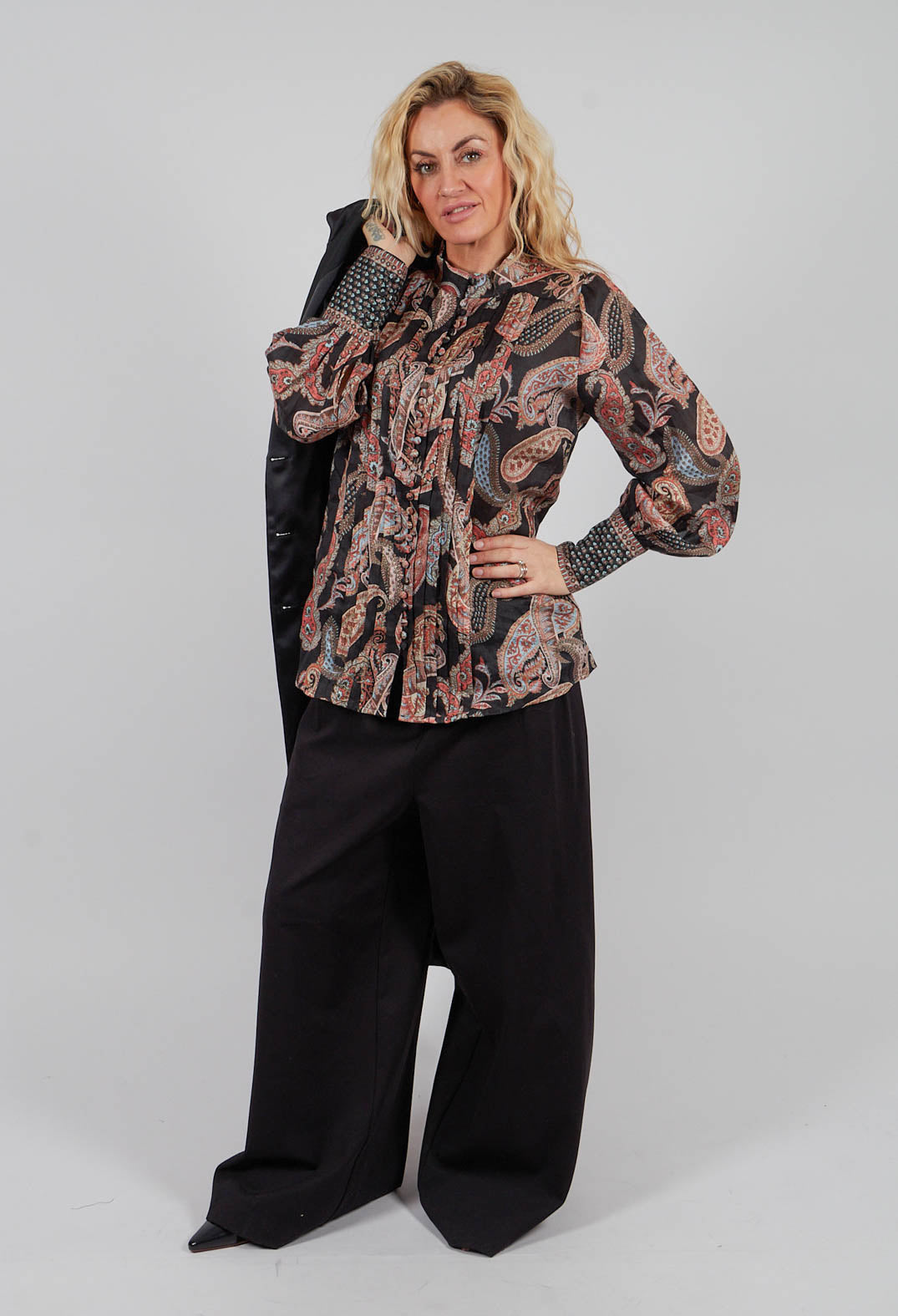 Alaimadea Shirt in Fortunio Black