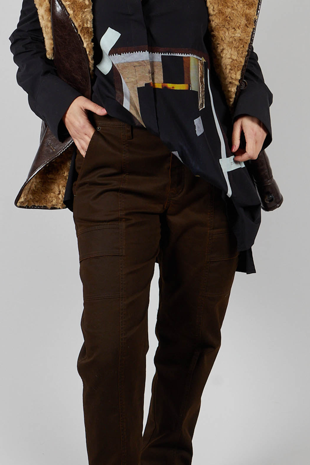 Alima Trousers in Earth