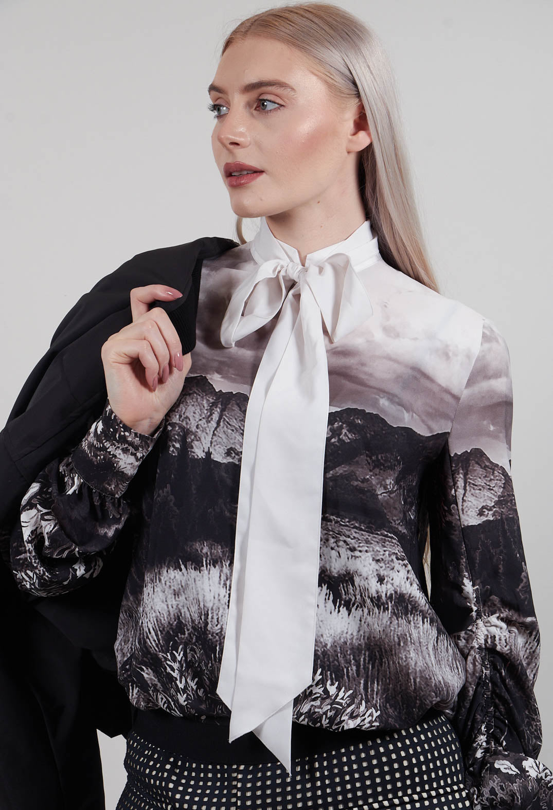 Amazement Blouse in Black