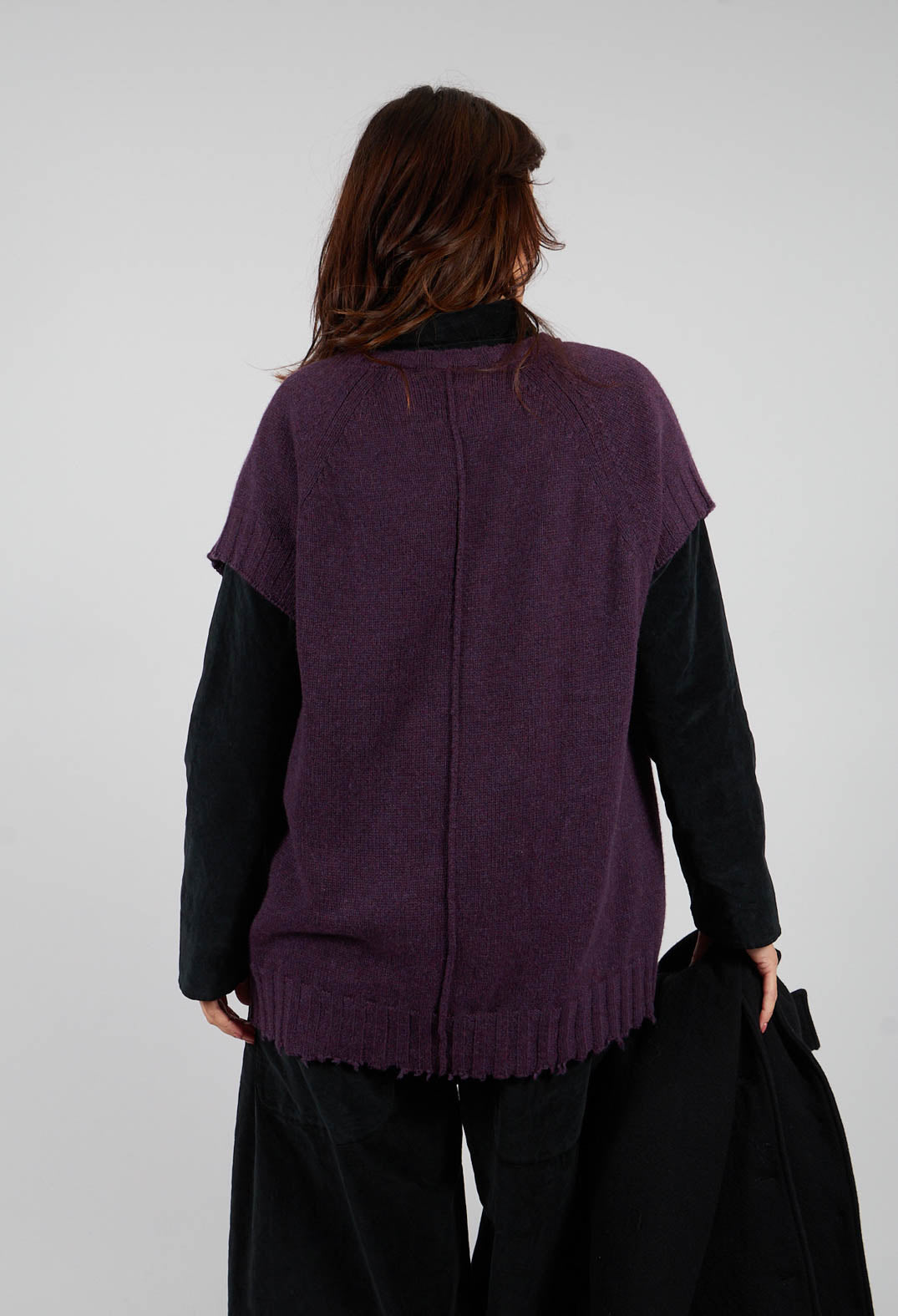 Hannoh Wessel Klori Gilet in Plum | Olivia May
