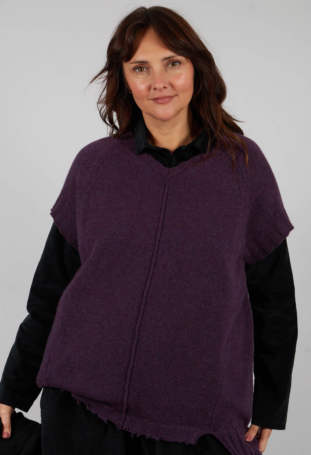 Hannoh Wessel Klori Gilet in Plum | Olivia May