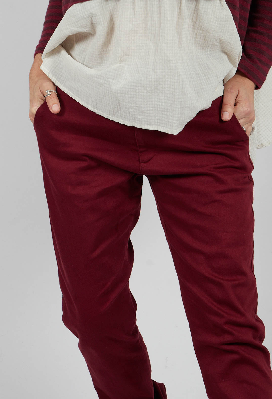 Straight Leg Stretch Denim Trousers in Merlot