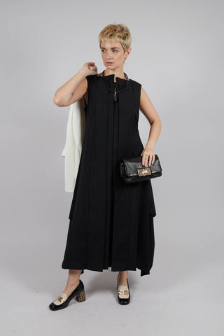Sleeveless Smock Dress in Nero