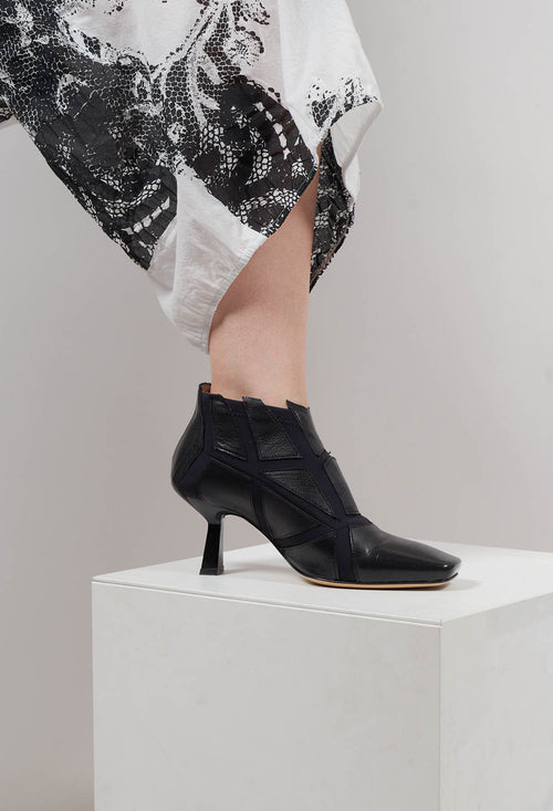 Yuko Kitten Heel Boot in Nero
