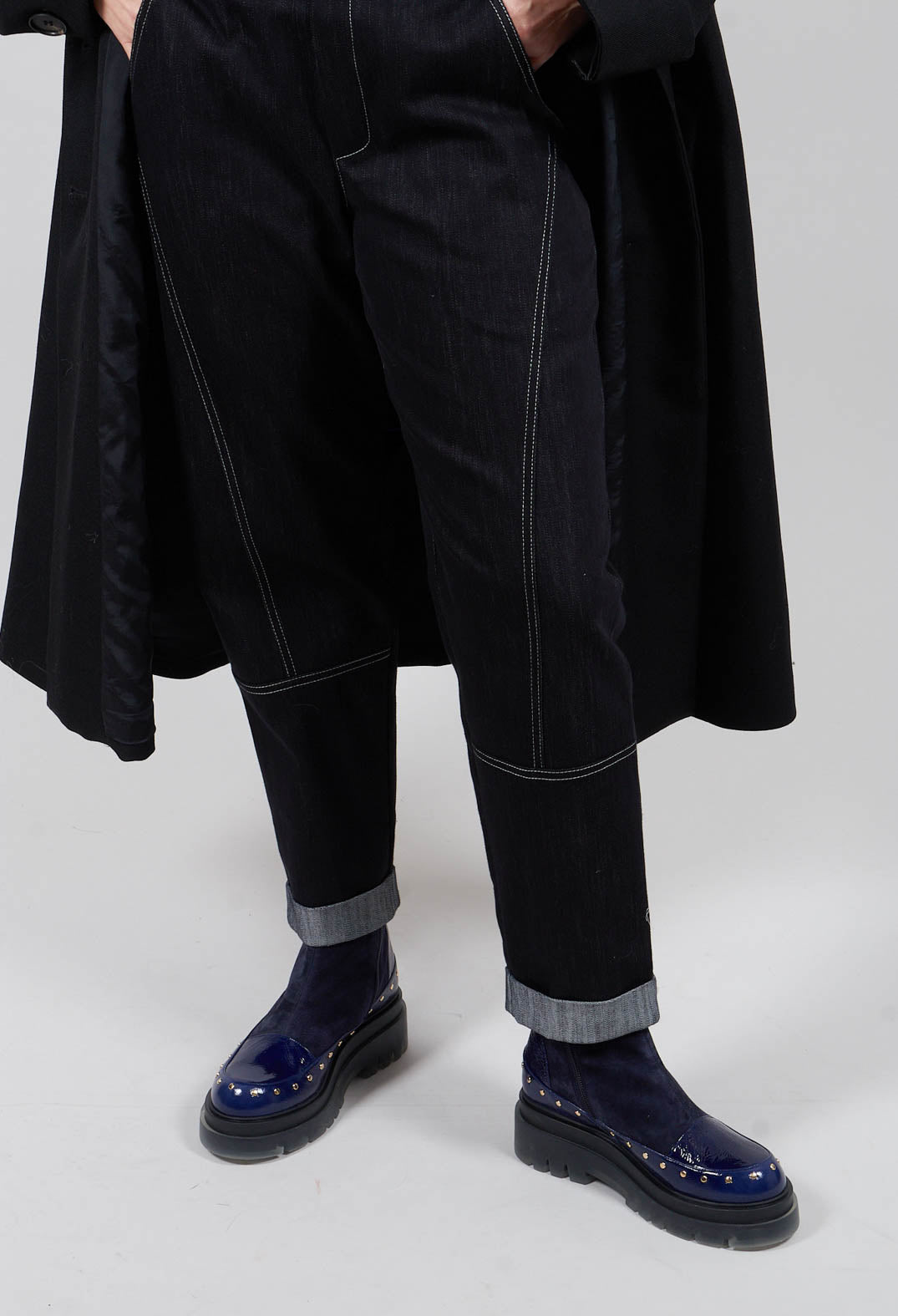 Contrast Stitch Denim Jeans in Navy