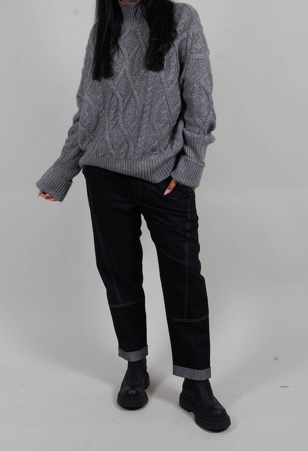 Contrast Stitch Denim Jeans in Navy