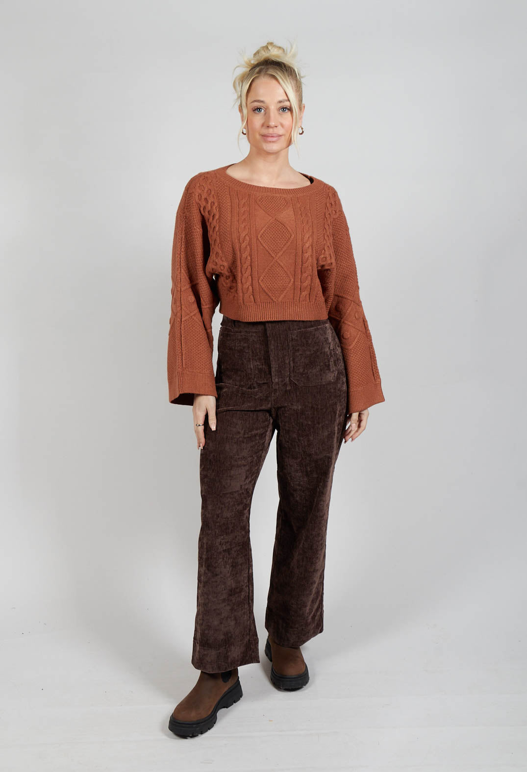 Carignan Cropped Jumper in Camel