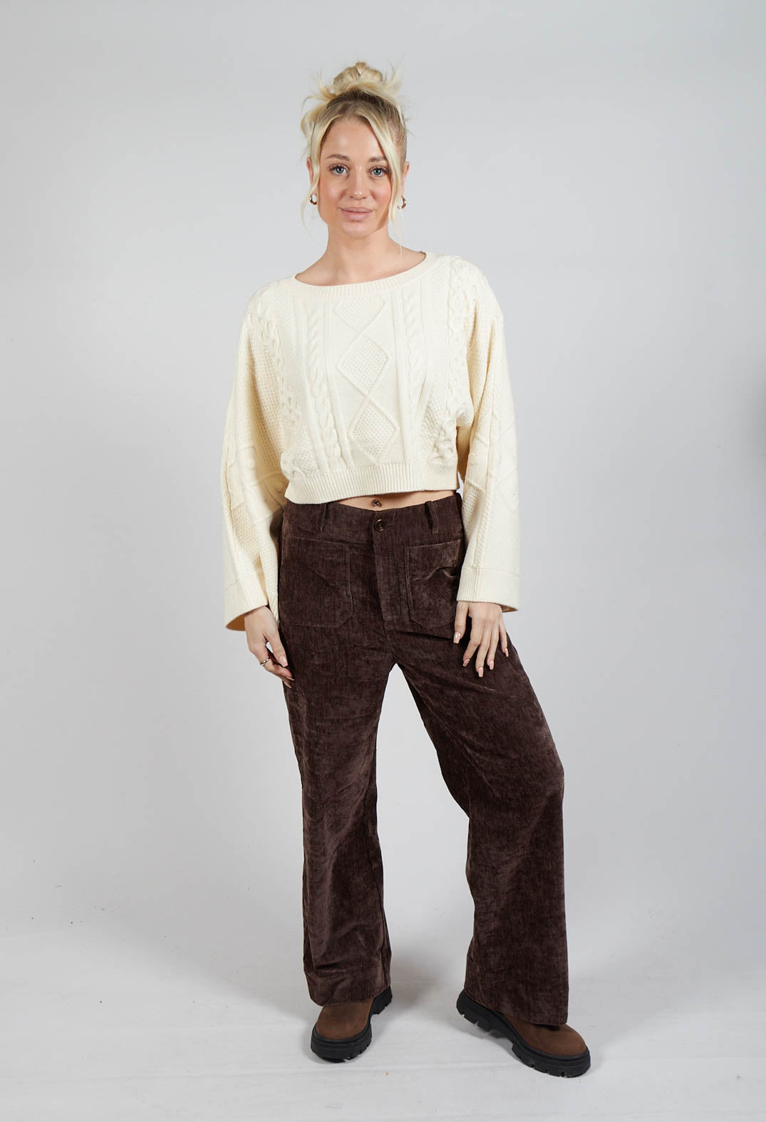 Carignan Cropped Jumper in Ecru