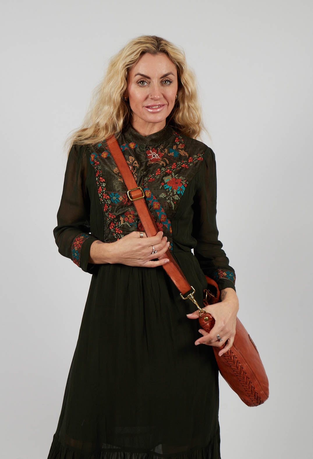 Veda Embroidered Dress Kaki