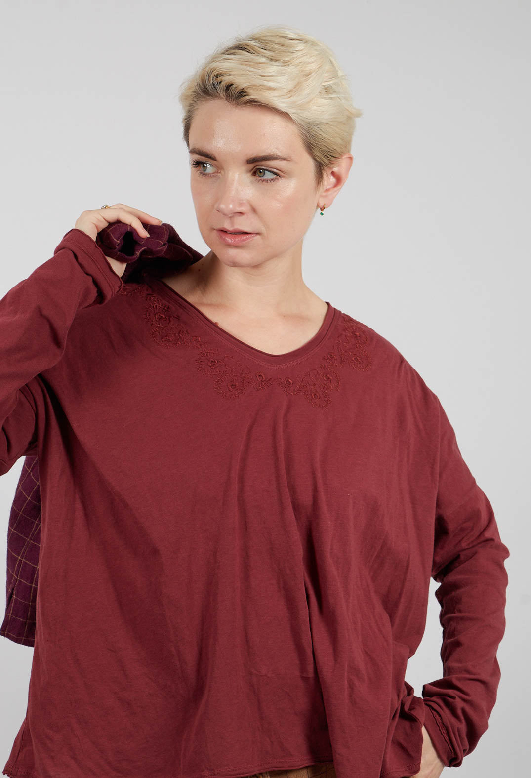 Gyrid Top in Burgundy