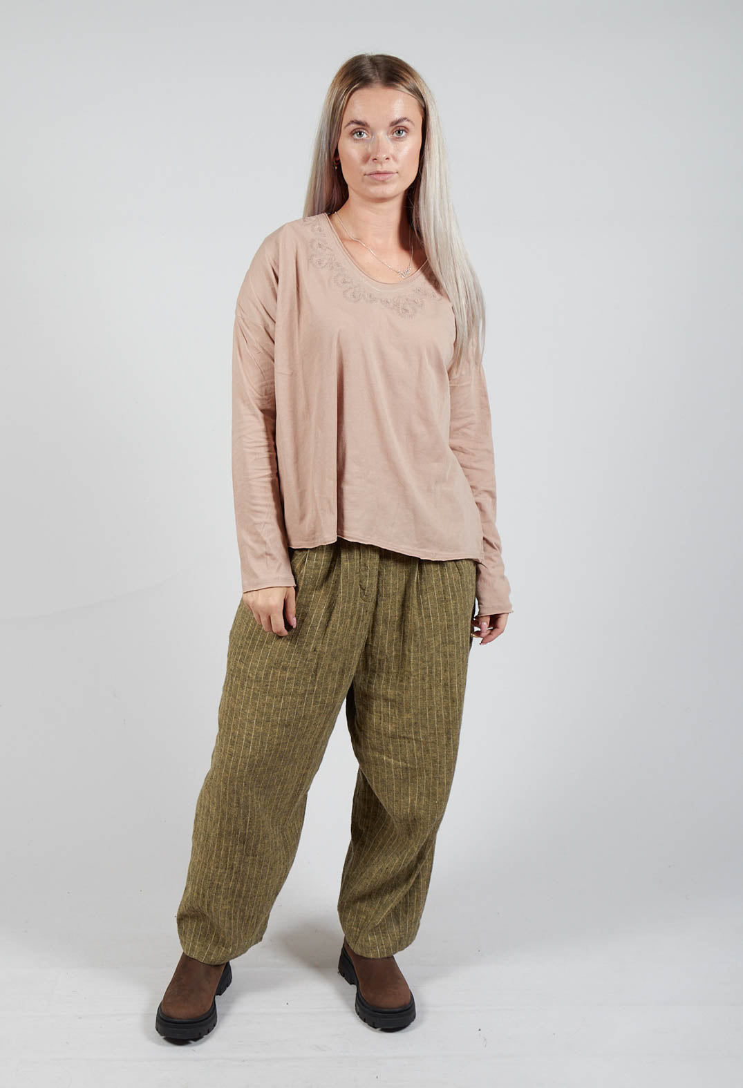 Gyrid Top in Taupe