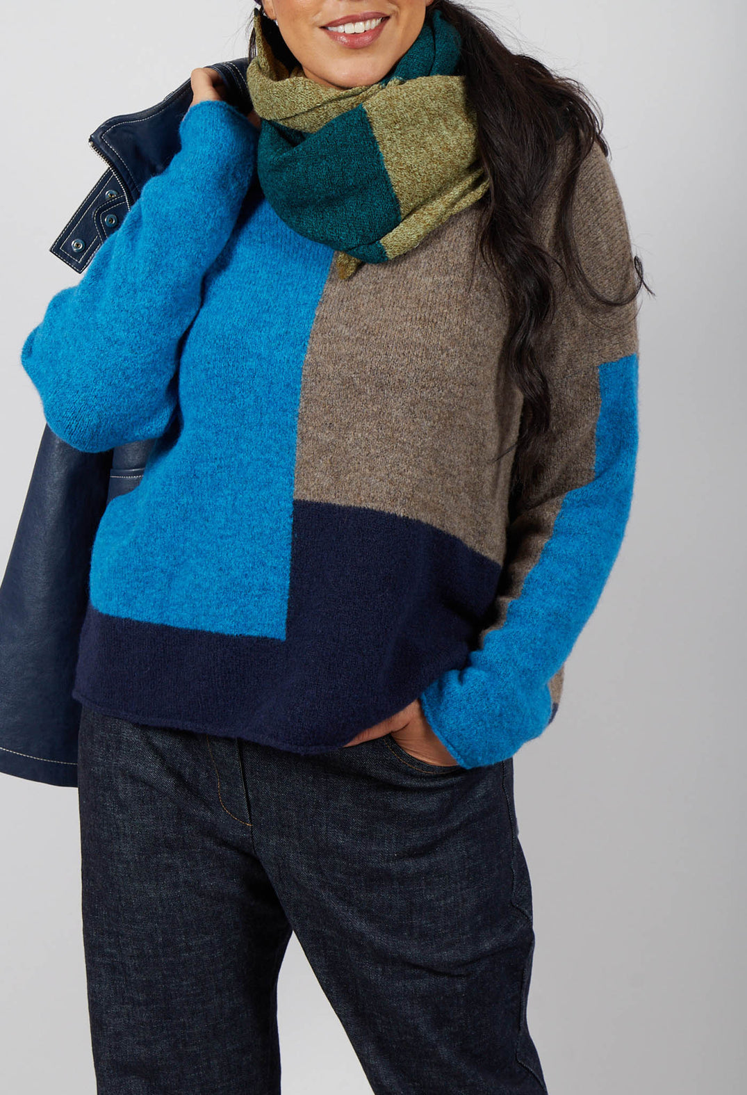 Block Colour Jumper in Crusca Sky and Blu