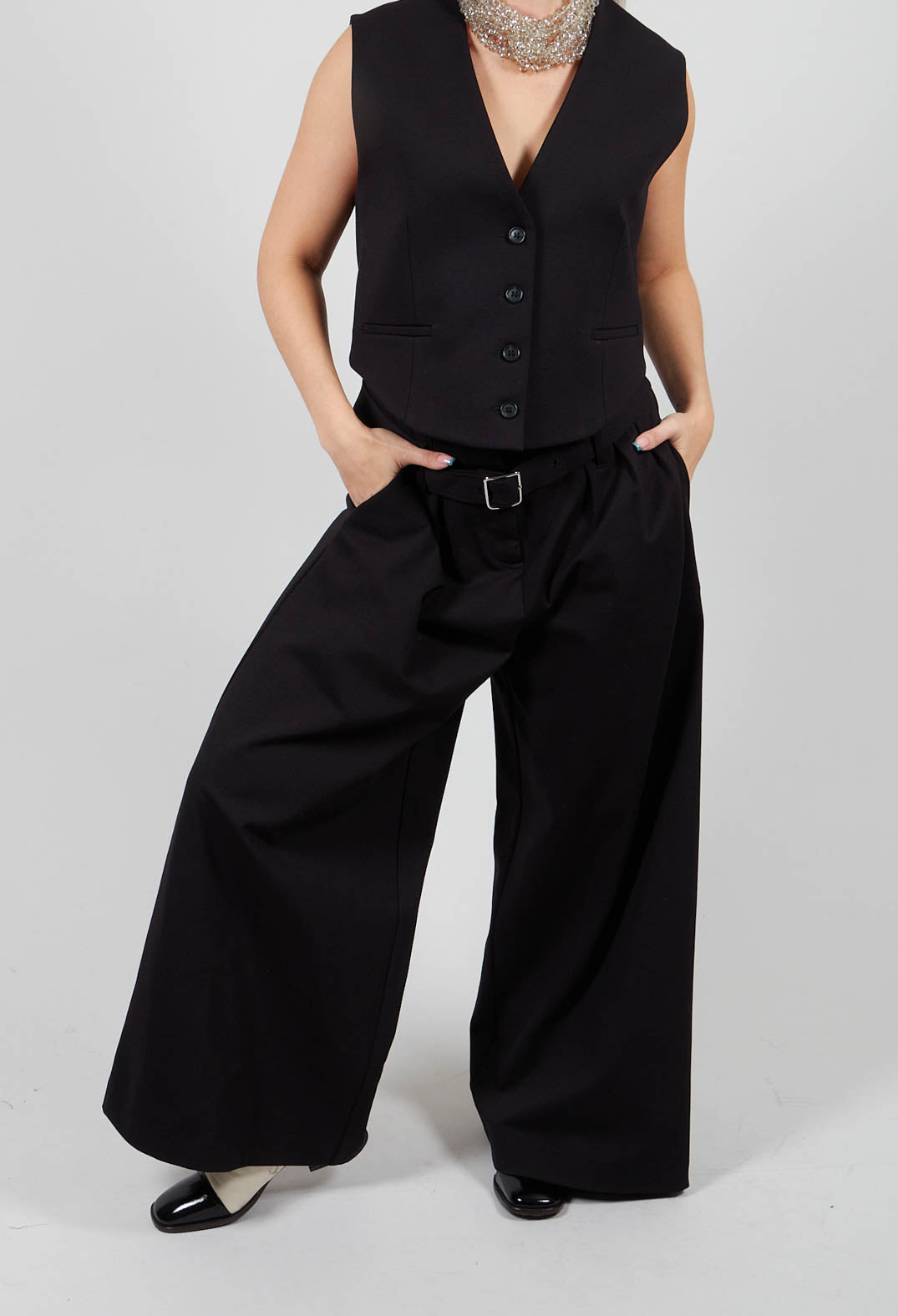 Jersey Wide Leg Trousers with Belt in Nero