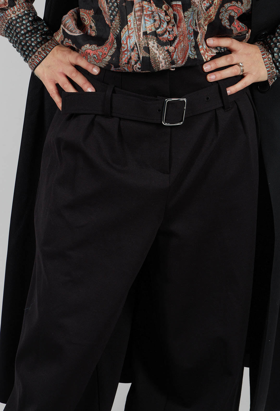 Jersey Wide Leg Trousers with Belt in Nero