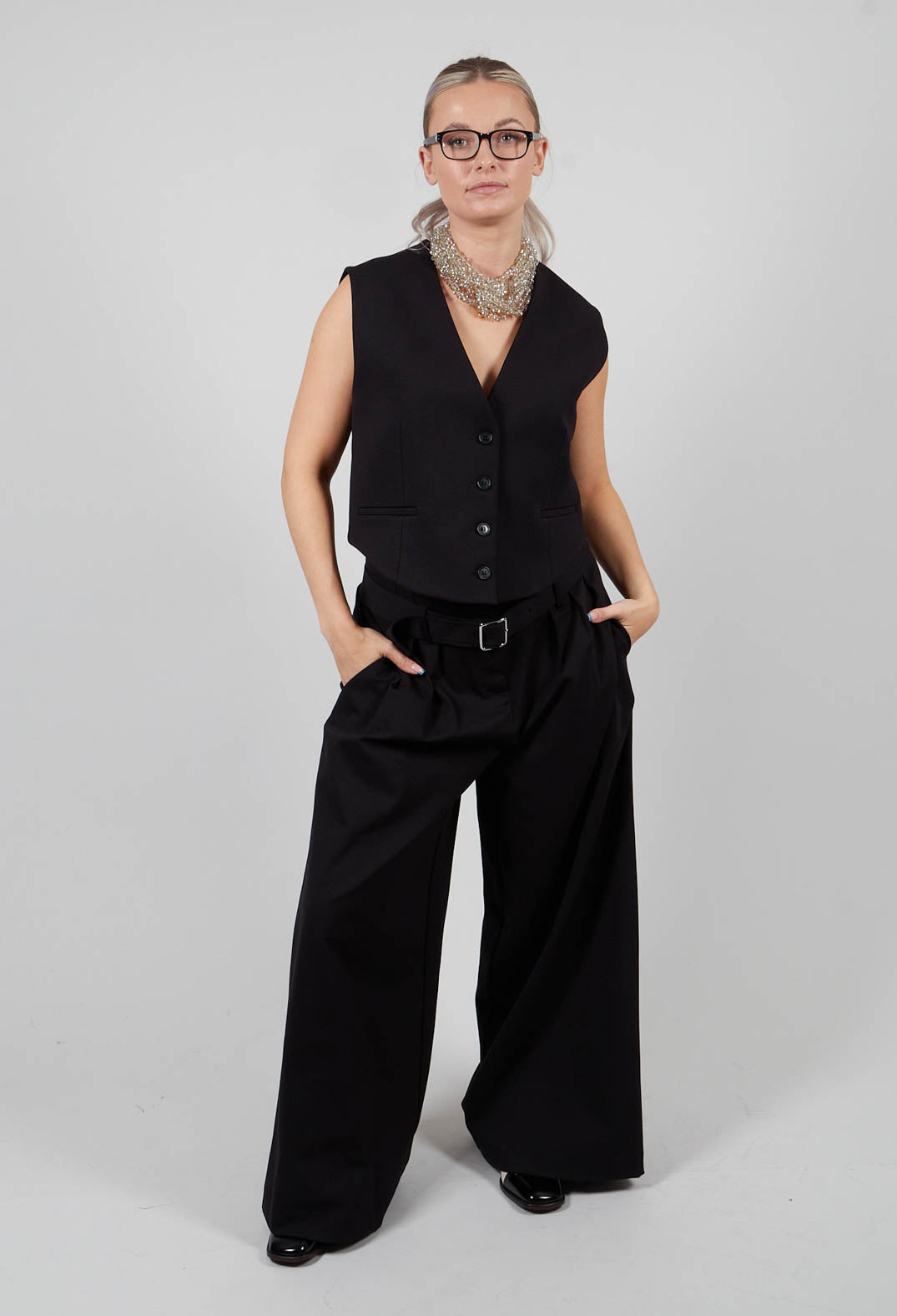 Cropped Waistcoat in Nero