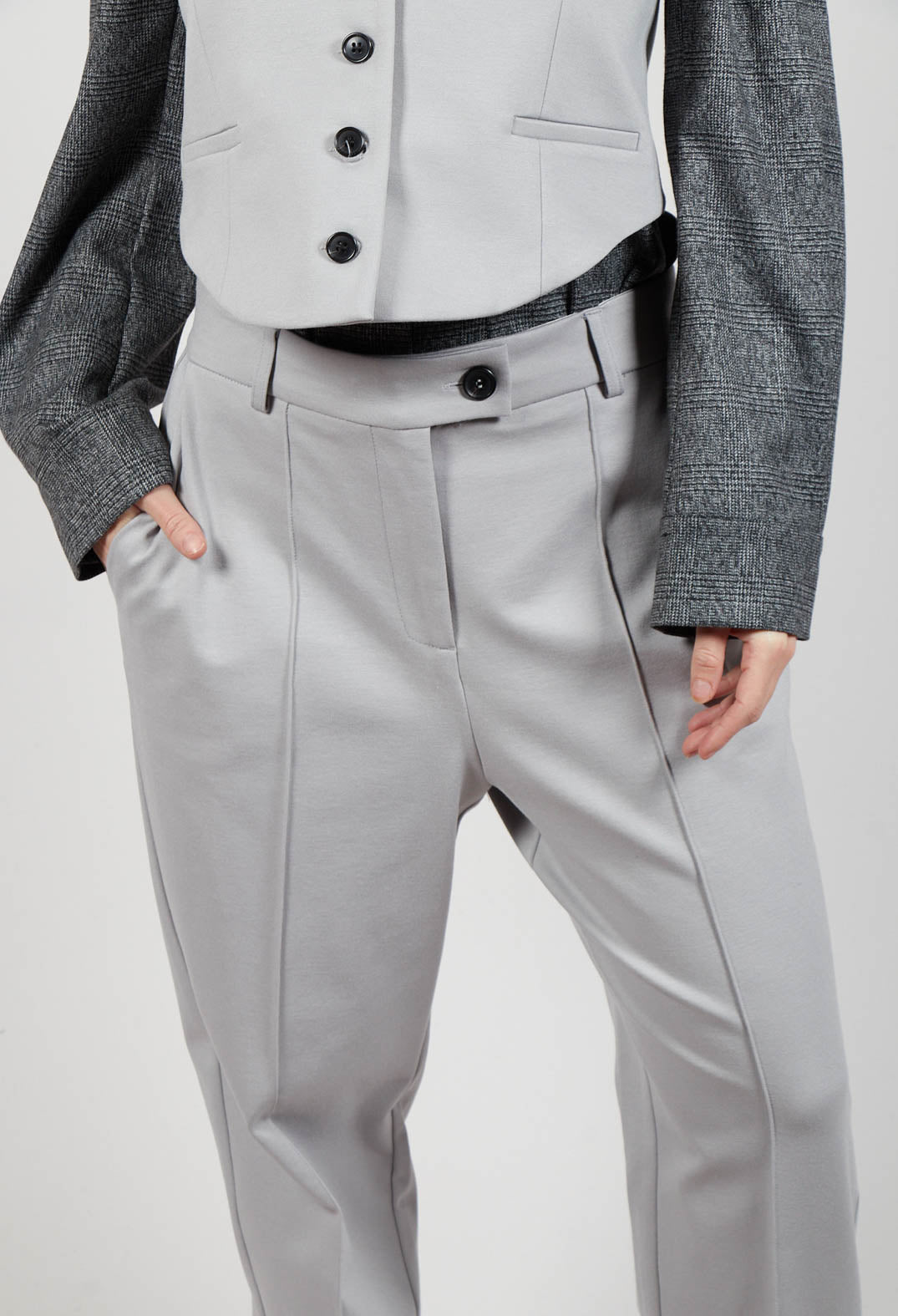 Tapered Jersey Trousers in Perla