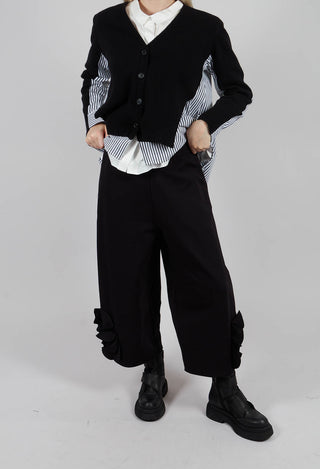 Cropped Trousers with Embellishment Detail in Nero