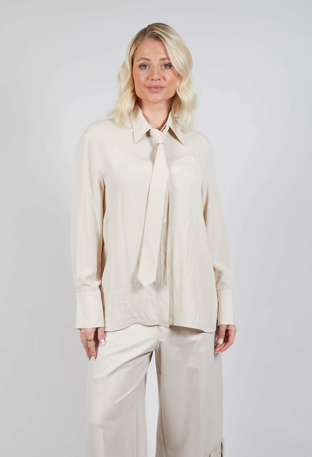 Shirt with Tie in Sandshell