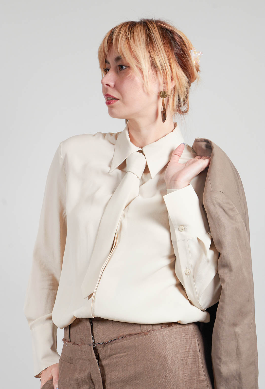 Shirt with Tie in Sandshell