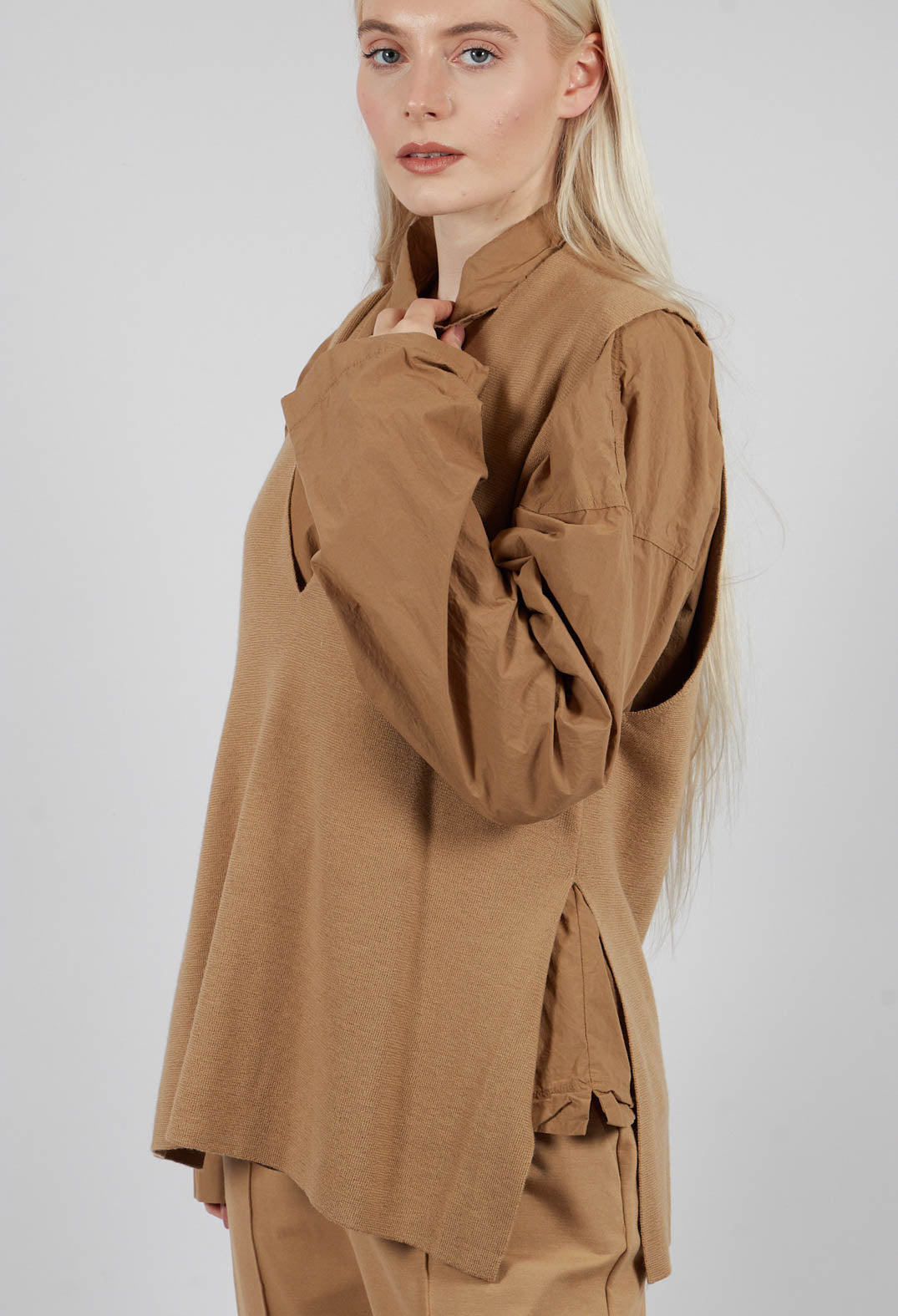 V-Neck Knitted Vest in Camel