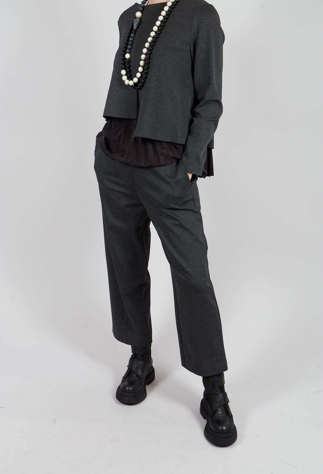Straight Leg Trousers in Antracite Melange