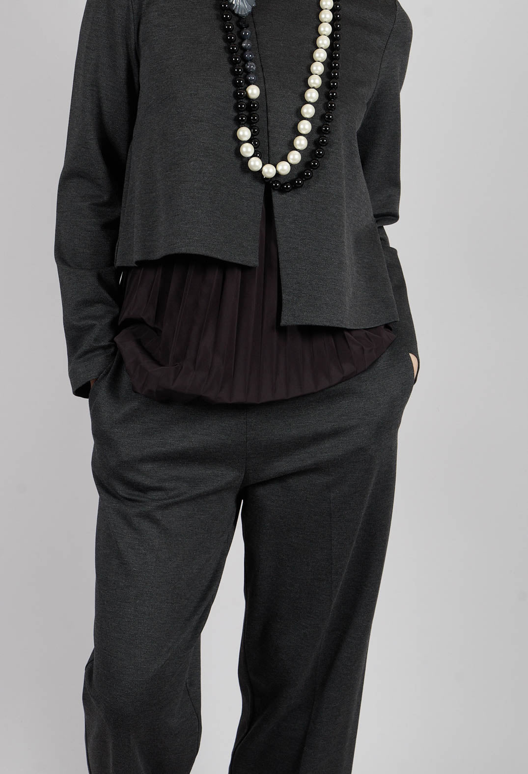 Straight Leg Trousers in Antracite Melange