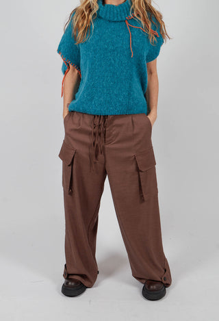 Lightweight Cargo Trousers in Toffee