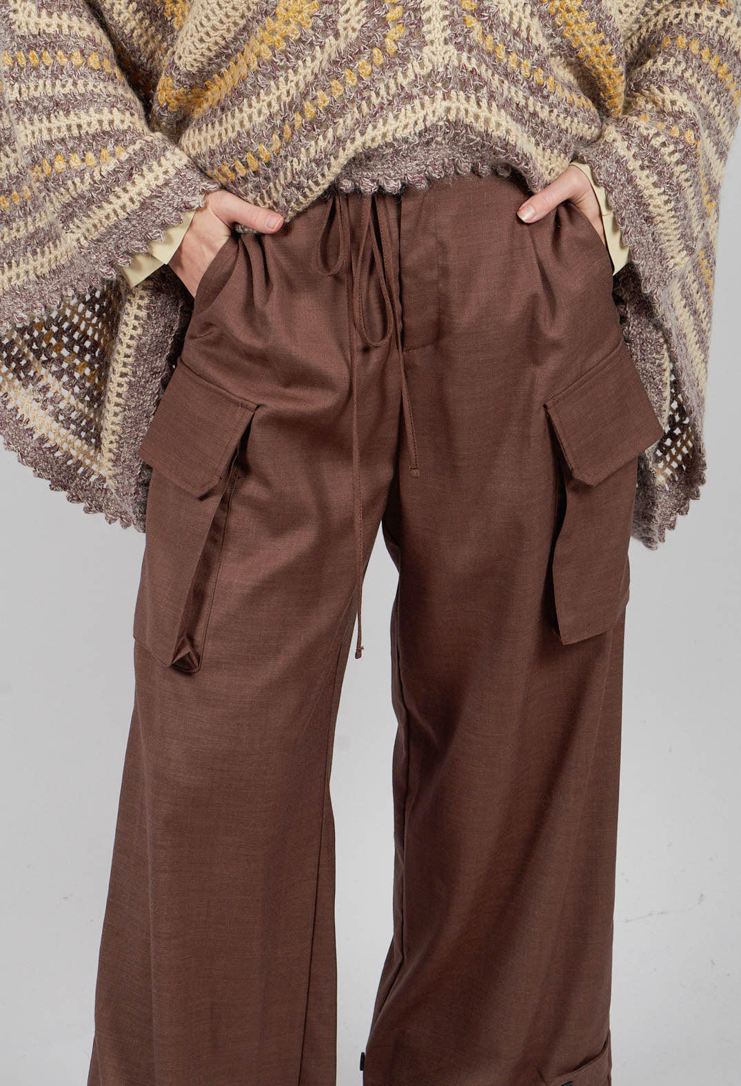 Lightweight Cargo Trousers in Toffee