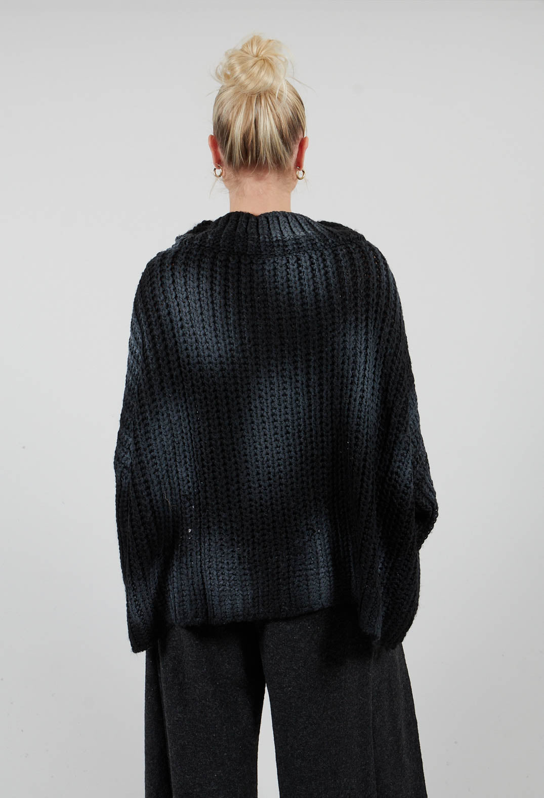 Chunky Knitted Jumper in Super Soft Operata Nero