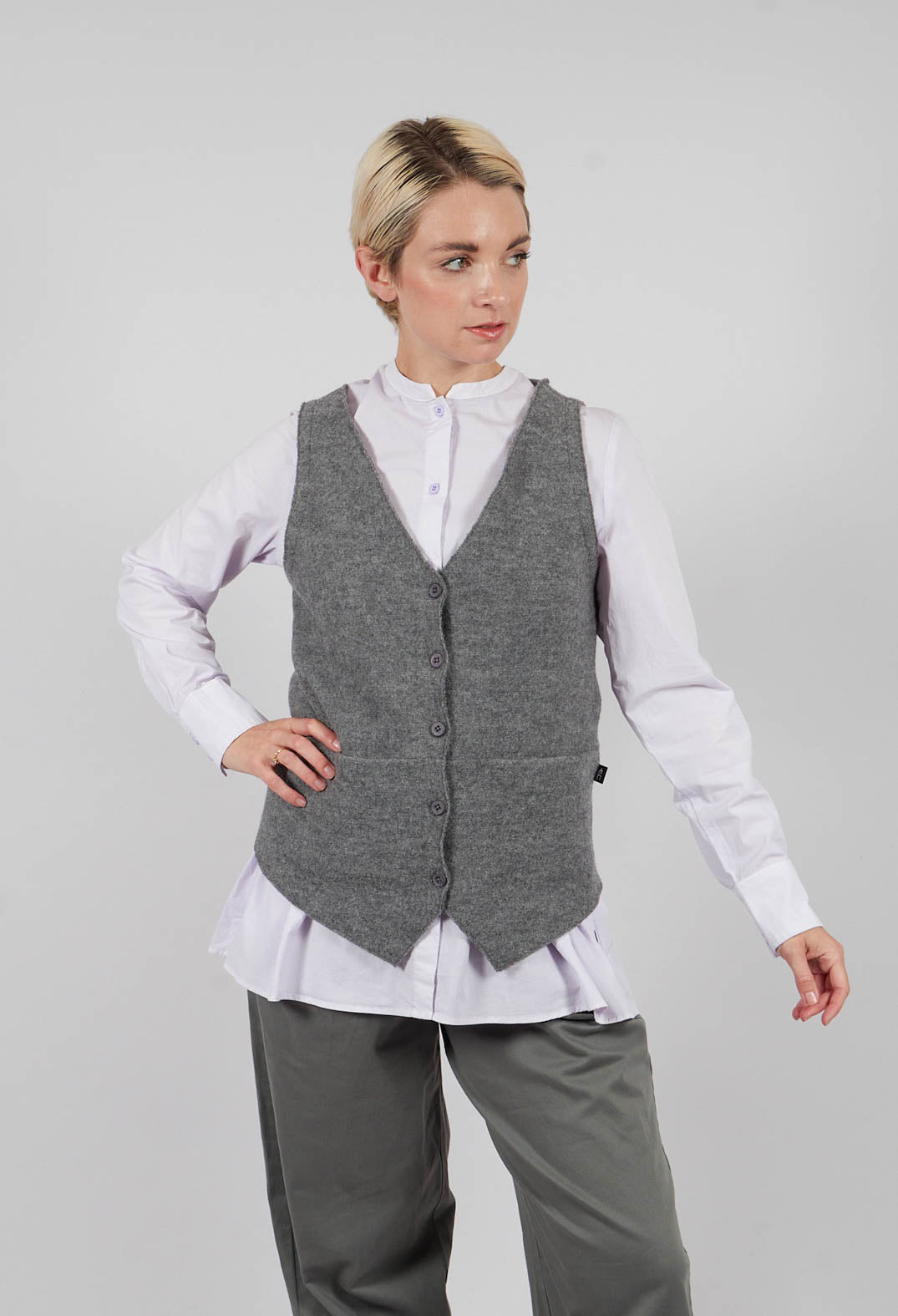 Junai Waistcoat in Anthra