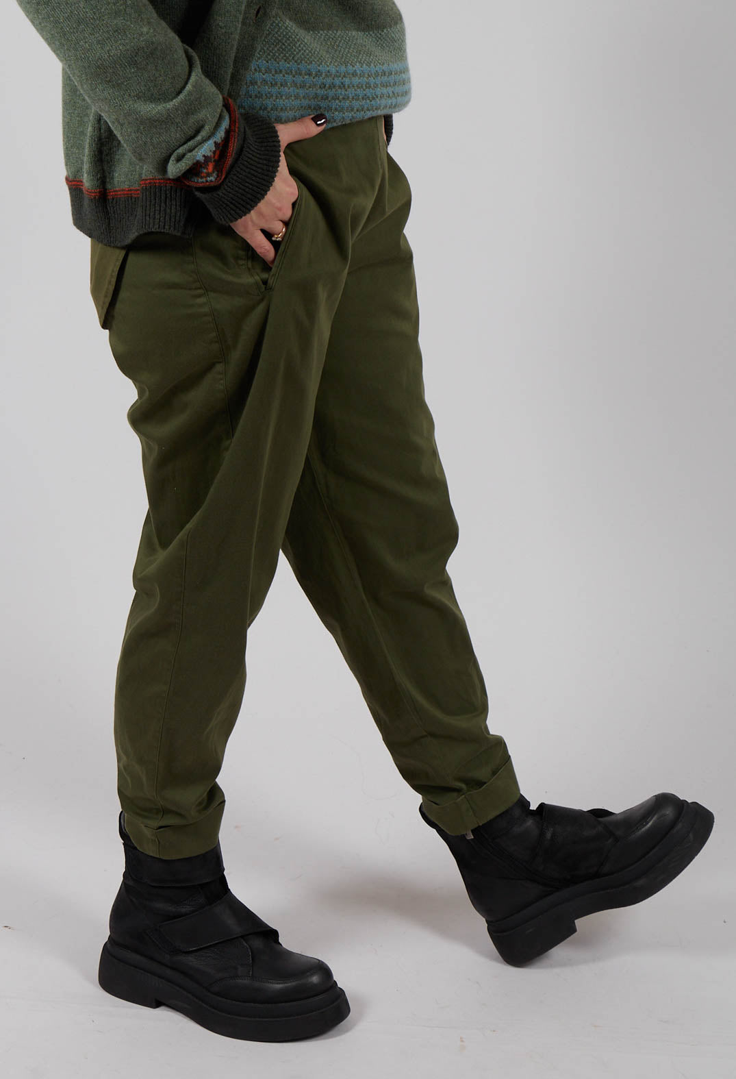 Geisha Long Trousers in Khaki