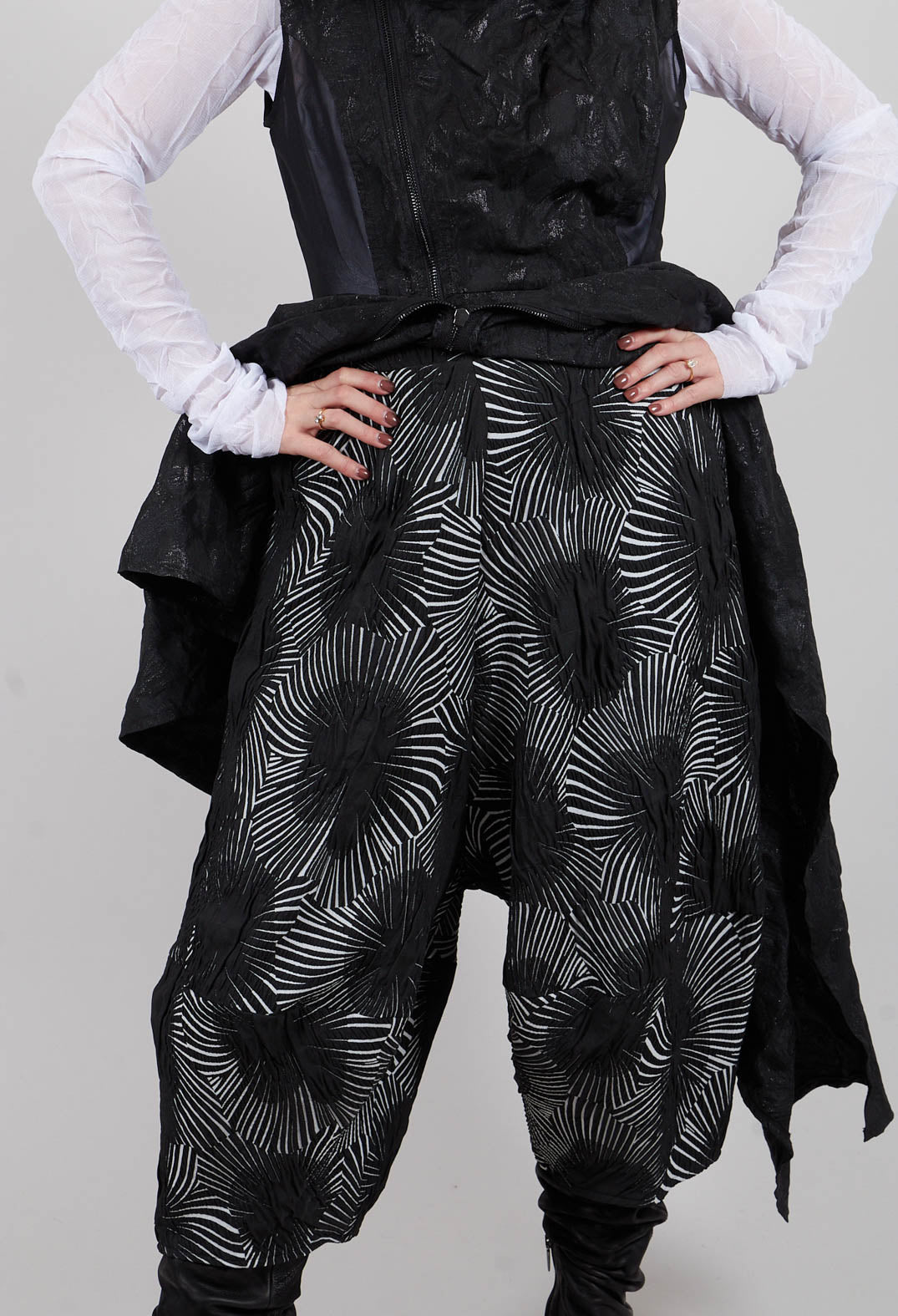 Voca Trousers in Black and White