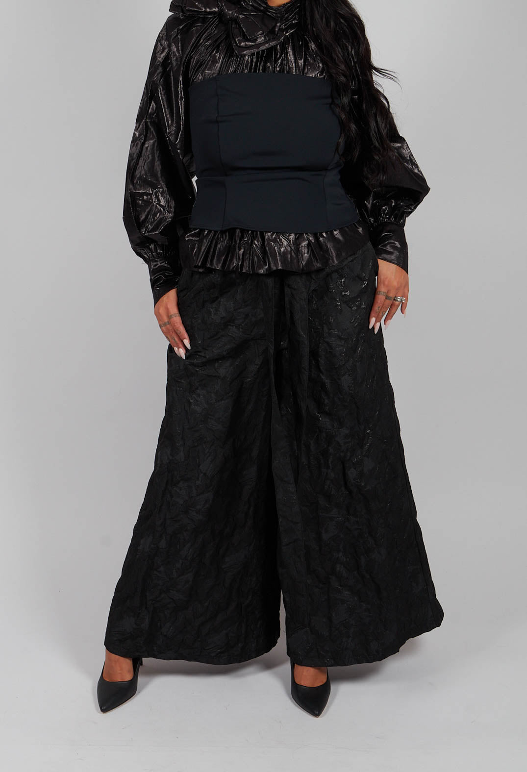 Wide Leg Textured Trousers in Black