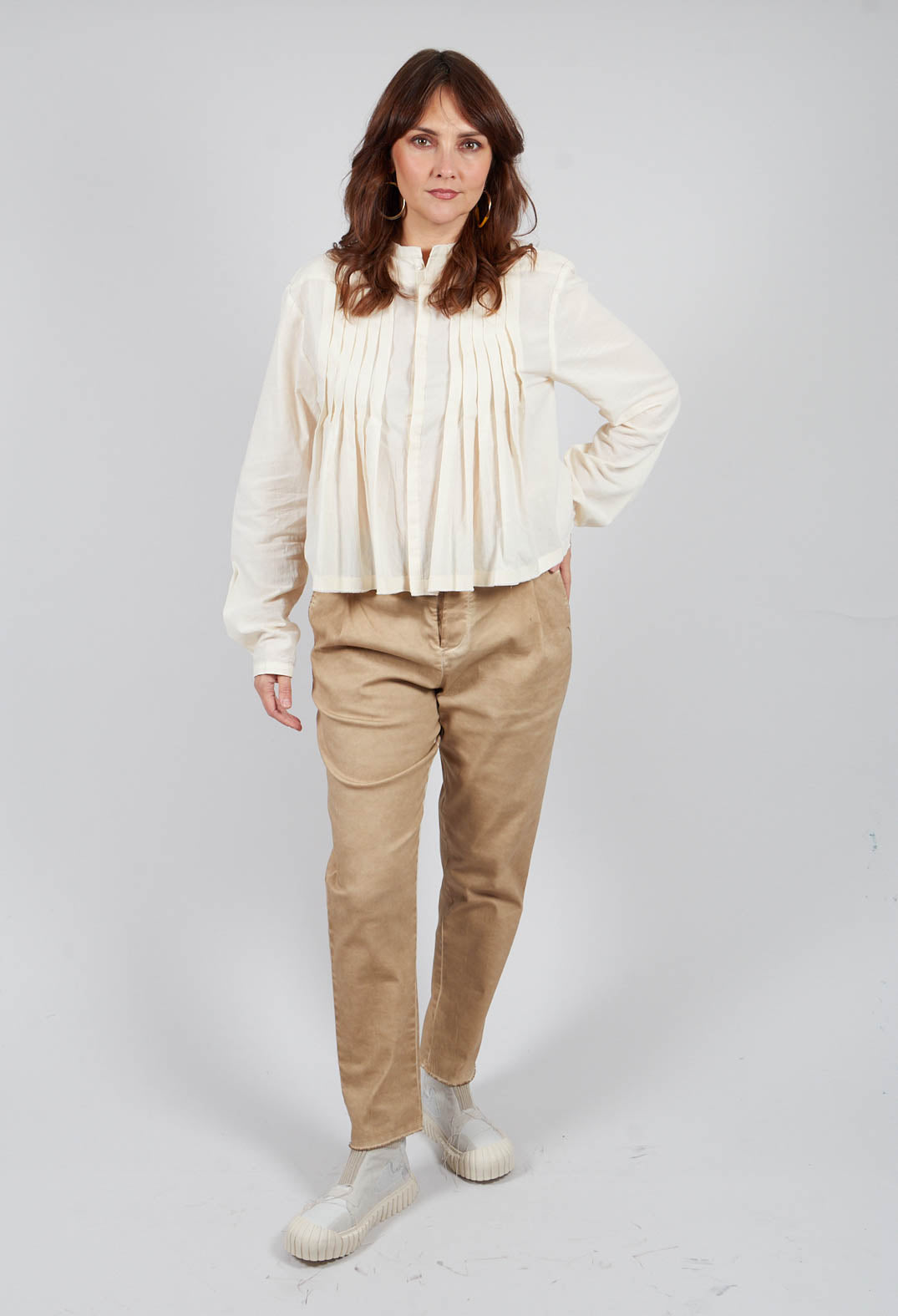 Straight Leg Trousers in Beige